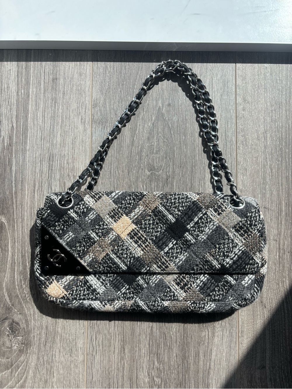 Chanel vintage east west plaid tweed navy blue shoulder bag
